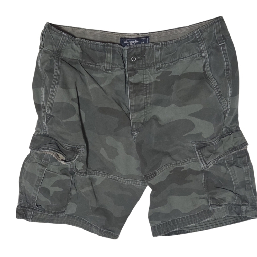 Vintage Y2K Abercrombie & Fitch Button Fly Distressed Camo Cargo Shorts Size 32